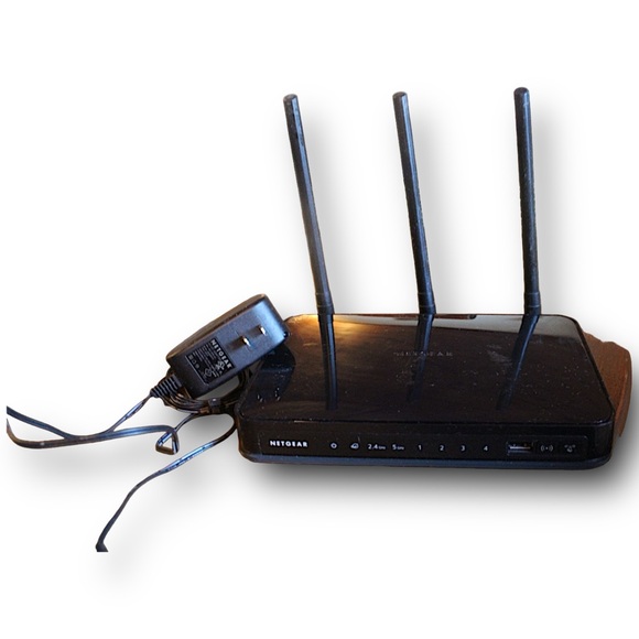 Netgear AC750 Wireless Dual Band Gigabit Router Model R6050 - Picture 2 of 5